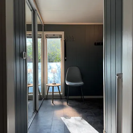 Main Part Of A Detached House, 3 Bedrooms, Large Parking Area! Lakselv